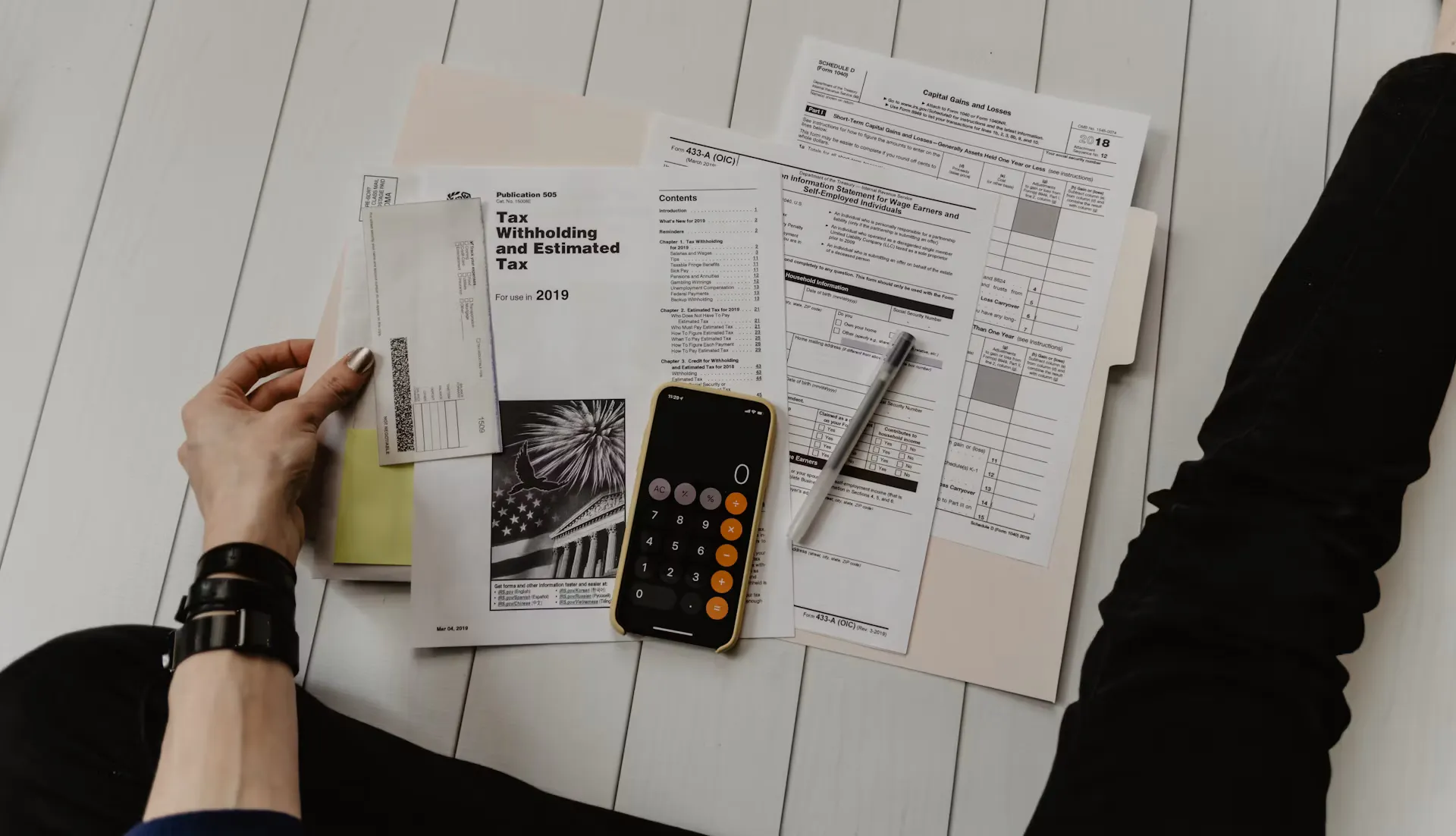 How much debt do Australian households have?